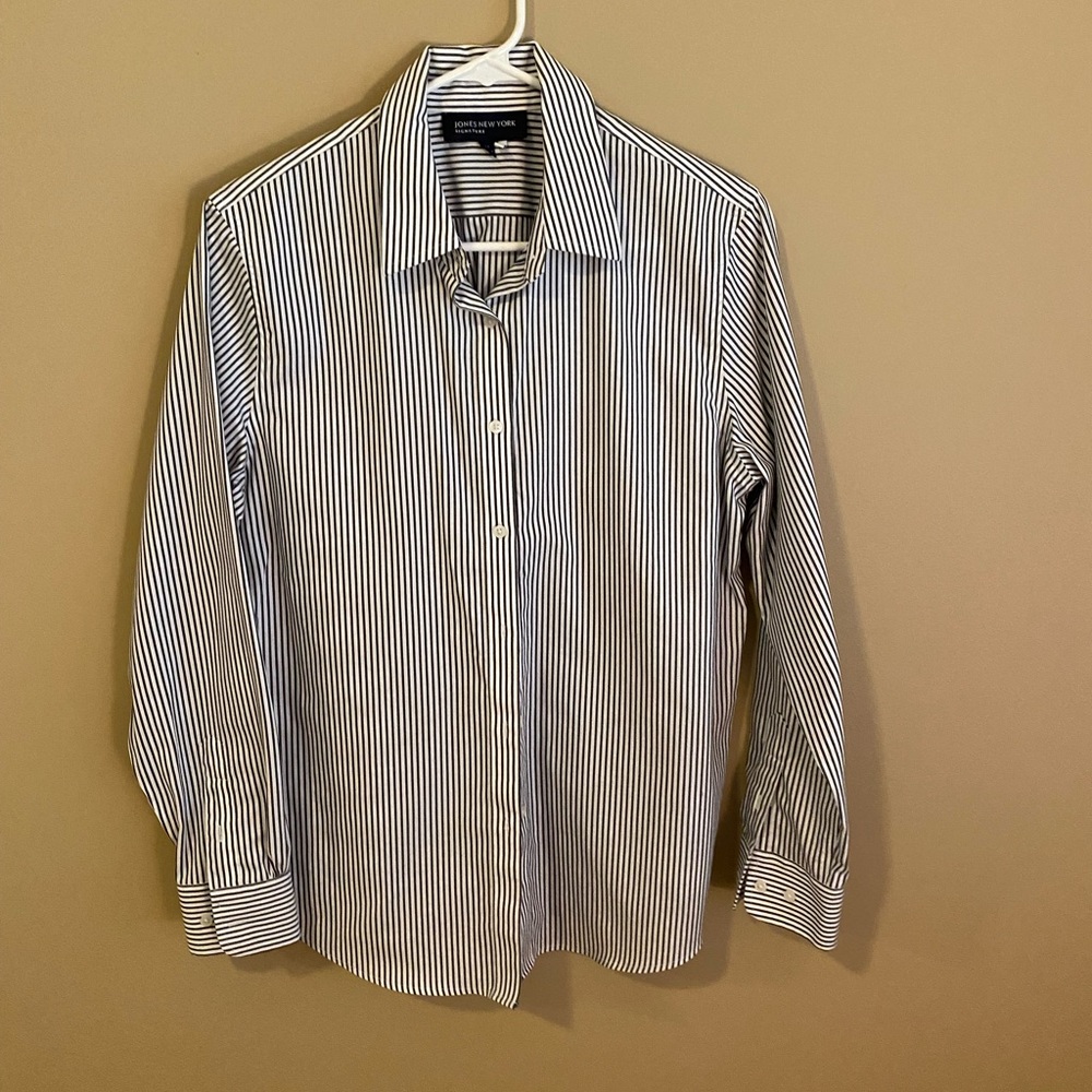 Jones New York Signature Shirt black and white striped size M